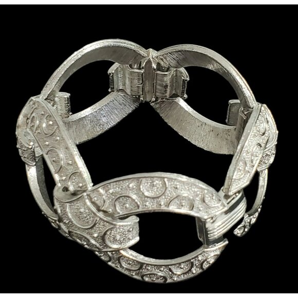 Crown Trifari Bracelet Silver Tone Circles Oval Textured Chunky Wide Links VTG - Picture 2 of 11